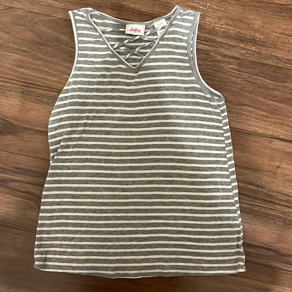 Daytrip, Medium, gray stripped with cross design.